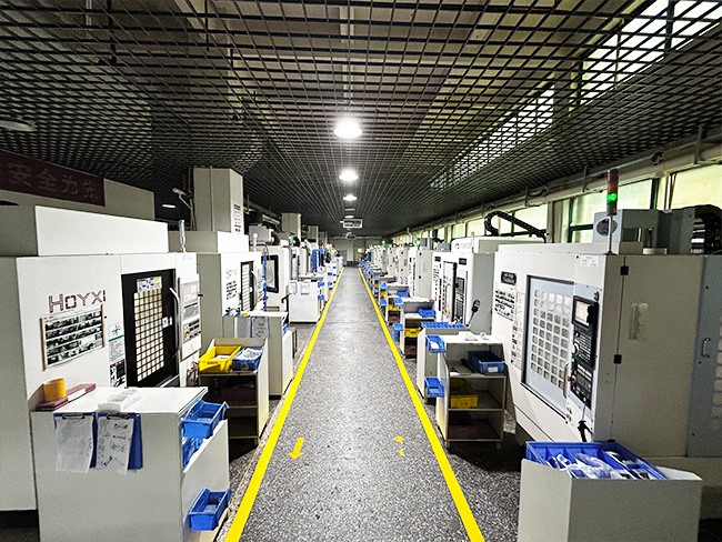 五軸加工車(chē)間